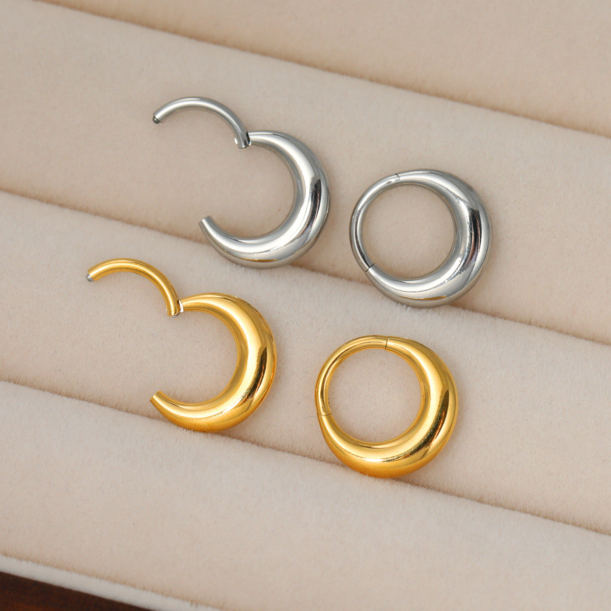 Polished Rounded best  Piercing Ring 