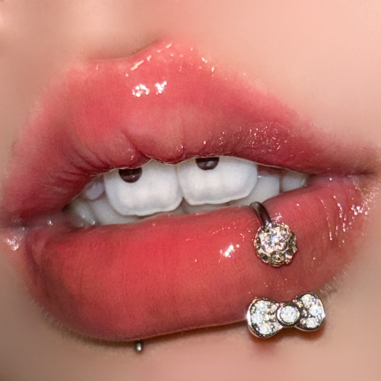 knot style Lip Ring